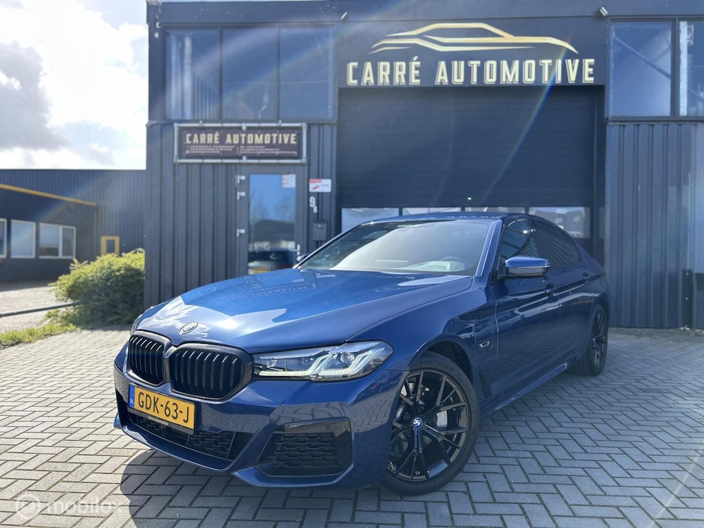 BMW 5-Serie 530e xDrive M-Sport Pro Pakket | Stoelverw. | Trekhaak | Sfeerverlichting