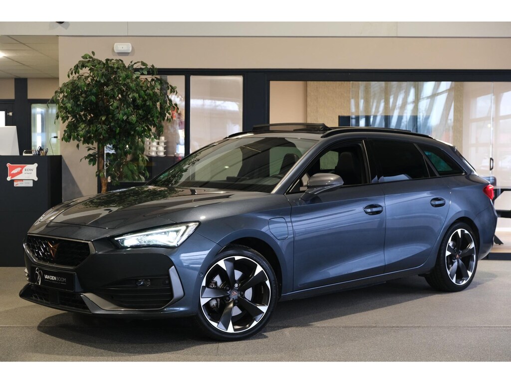 CUPRA Leon Sportstourer 1.4 e-Hybrid 204PK Pano Led ACC Cam Navi Elektrische Achterklep