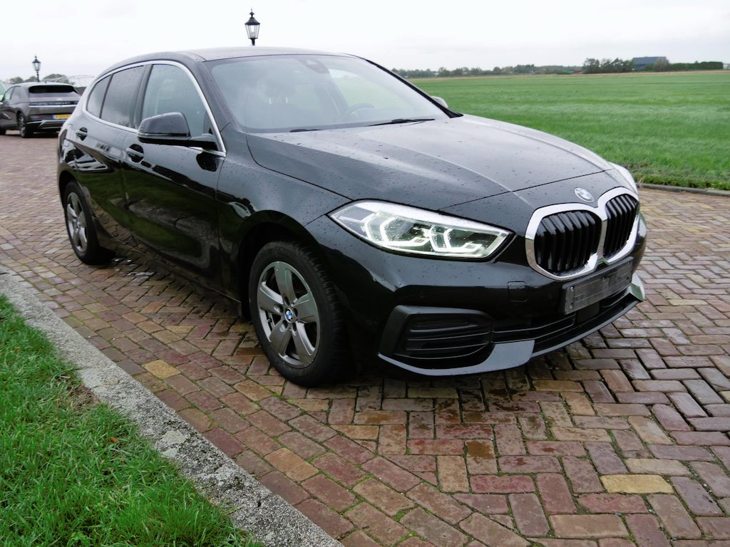 BMW 1-Serie 116d AUT CLIMA NAVI ** 10299 NETTO **