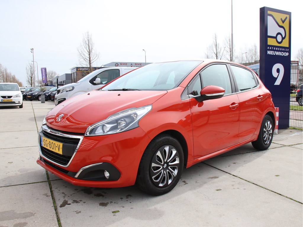 Peugeot 208 1.2 PureTech Blue Lion Carplay, LED, Navigatie, DAB+ Aanbieding!