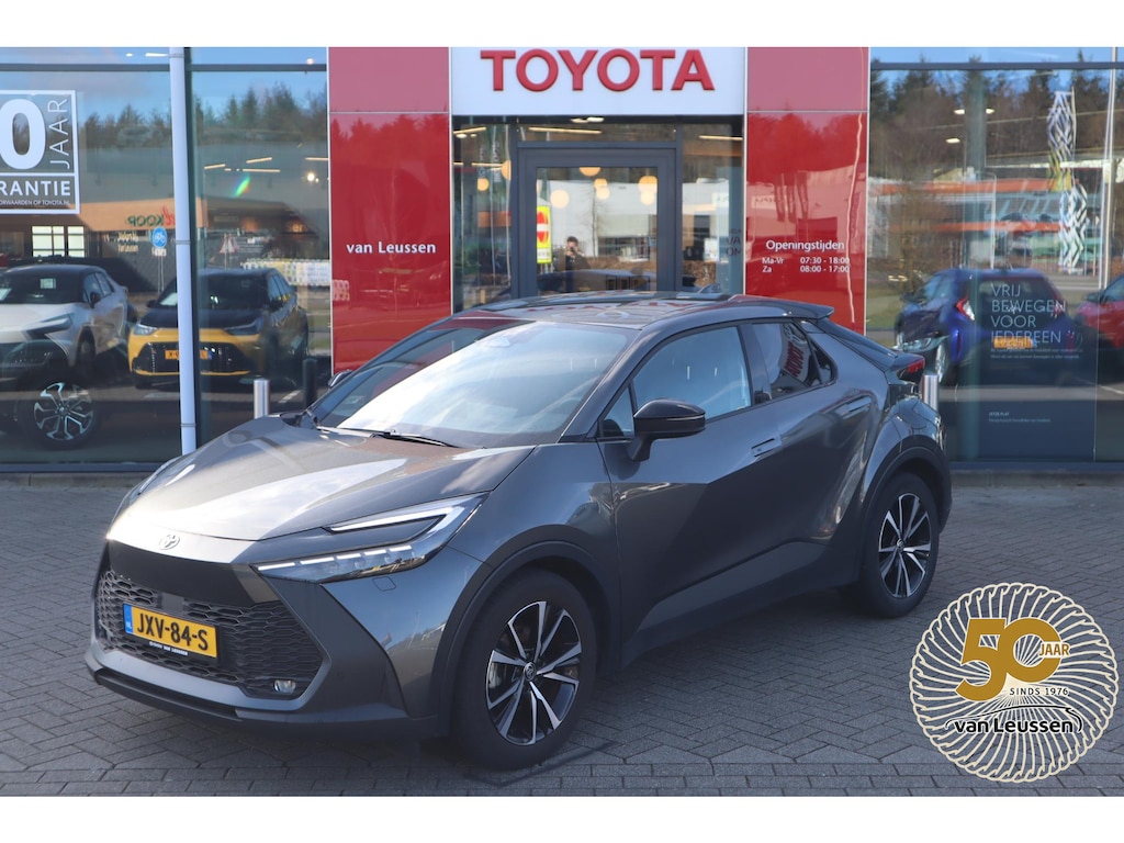 Toyota C-HR / C-HR+ HYBRID 140 FIRST EDITION ANDROID/APPLE STOEL/STUURVERW. P-SENSOREN EL-ACHTERKLEP DODEHOEK NAVI