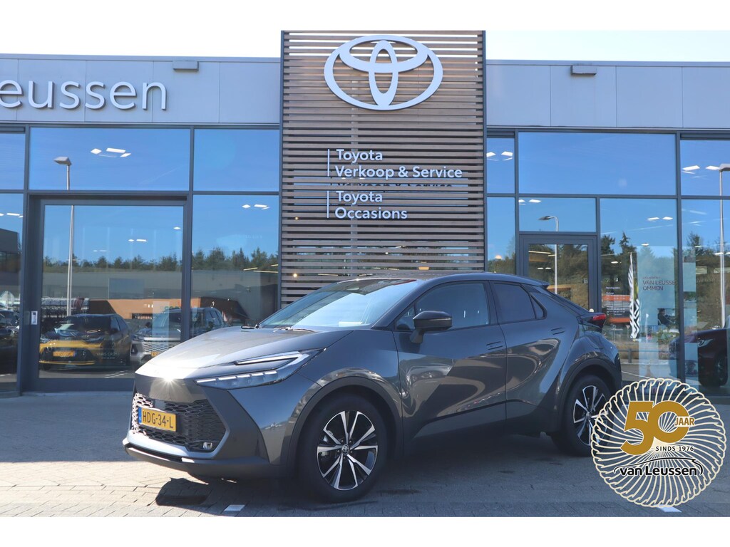 Toyota C-HR / C-HR+ HYBRID 140 FIRST EDITION APPLE/ANDROID P-SENSOREN EL-ACHTERKLEP LED 360° CAMERA BLIND-SPOT KEYLESS