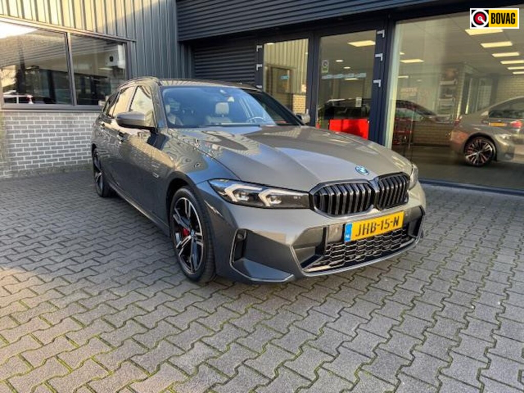 BMW 3-Serie Touring | Facelift | Full map navigatie 330e