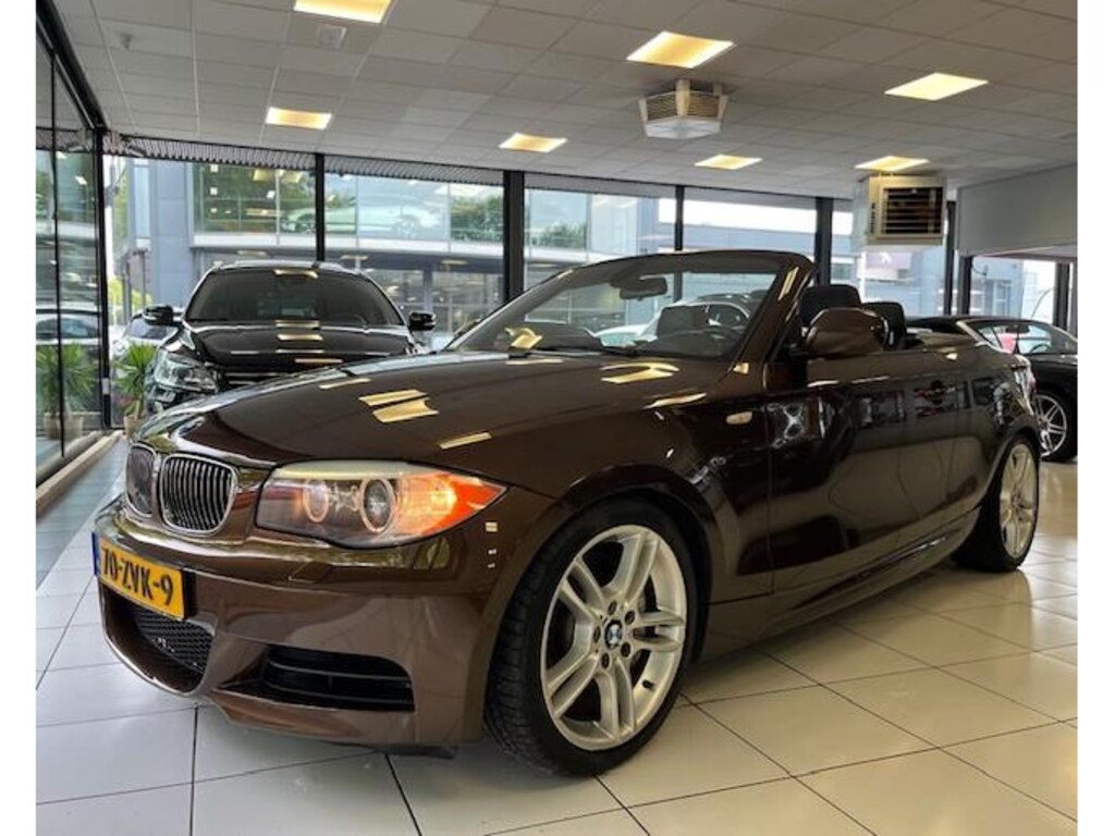BMW 1-Serie Cabrio 135i/M-pakket/306 PK/Dealer onderhouden/Navi/Automaat/Leder/Harman/Kardon