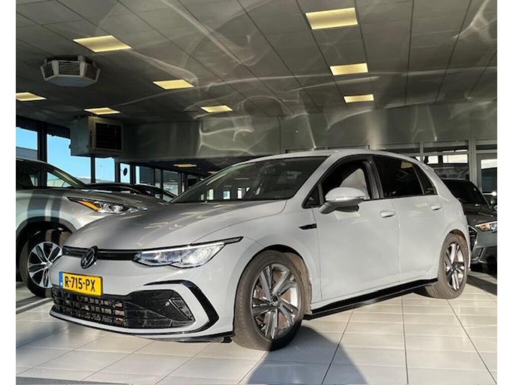 Volkswagen Golf 1.5 eTSI R-LINE/Virtual Cockpit/Automaat/Apple Carplay/Camera/Stuurverwarming/Leder/Alcantara
