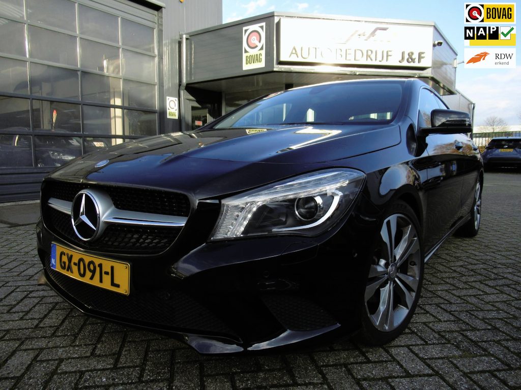 Mercedes-Benz CLA 180 Ambition / AUTOMAAT / PDC 2x / NAV