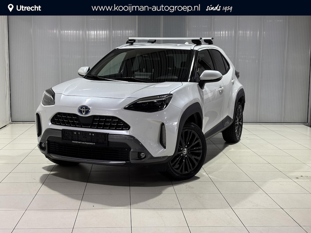 Toyota Yaris Cross 1.5 Hybrid Adventure Parkeersensoren voor en achter , Stoelverwarming , BLIS , Dakdragerset , Compleet