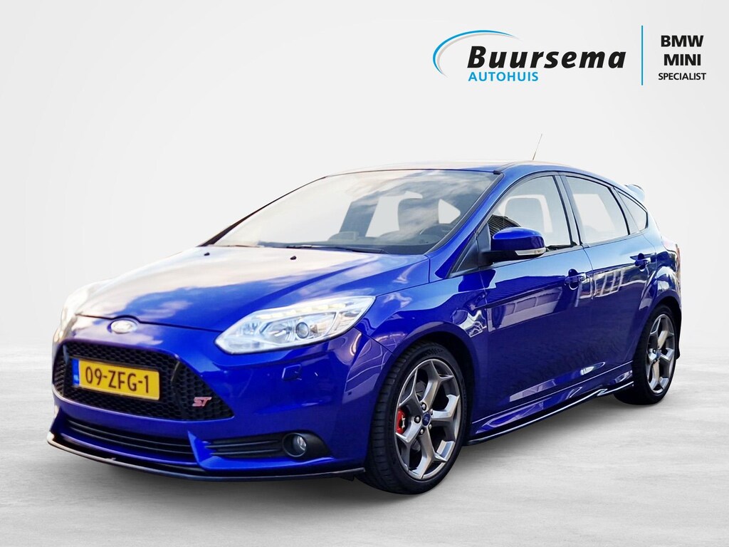 Ford Focus 2.0 EcoB. ST-3 | Liefhebbersauto | Complete documentatie aanwezig | 250 PK |