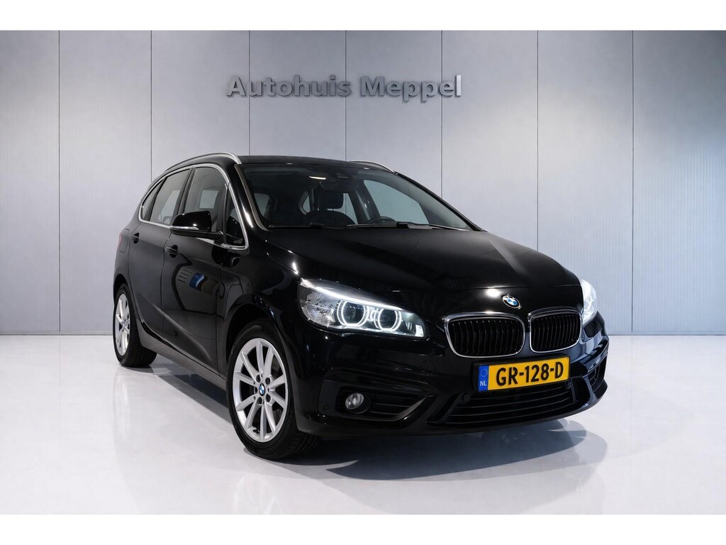 BMW 2-Serie Active Tourer 218i LED | Trekhaak | PDC | Sportstoelen | Navigatie |