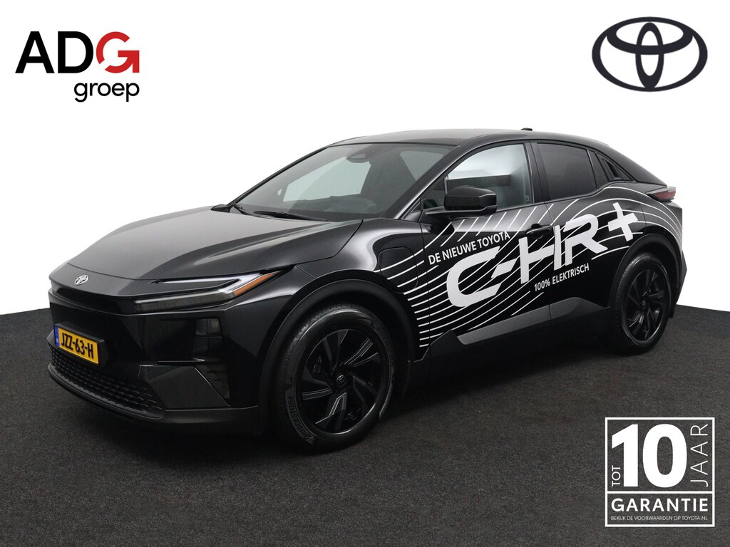 Toyota C-HR / C-HR+ First Edition 77 kWh | Smart Entry | Parkeersensoren Rondom | Navigatie | 20"Inch lichtmetalen velgen