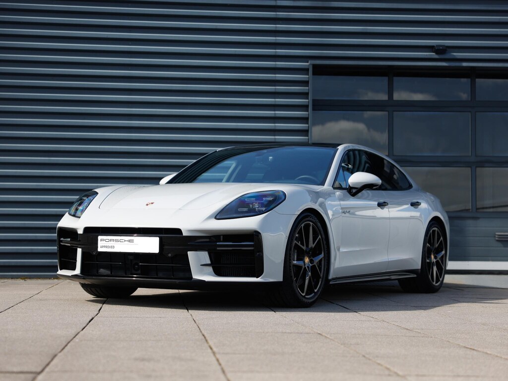 Porsche Panamera 4 E-Hybrid