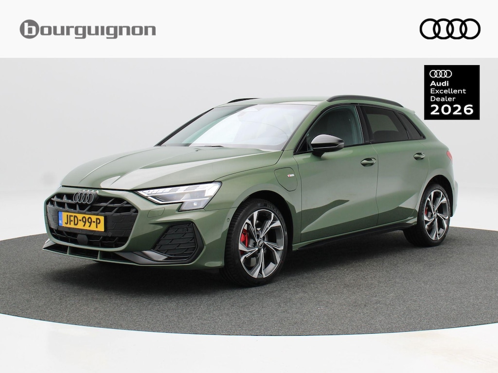 Audi A3 Sportback 45 TFSi e 272 Pk S-Line Competition | Trekhaak | Camera | Stoelverwarming | Adaptive Cruise | CarPlay | 18 Inch | 35.004 Km !!