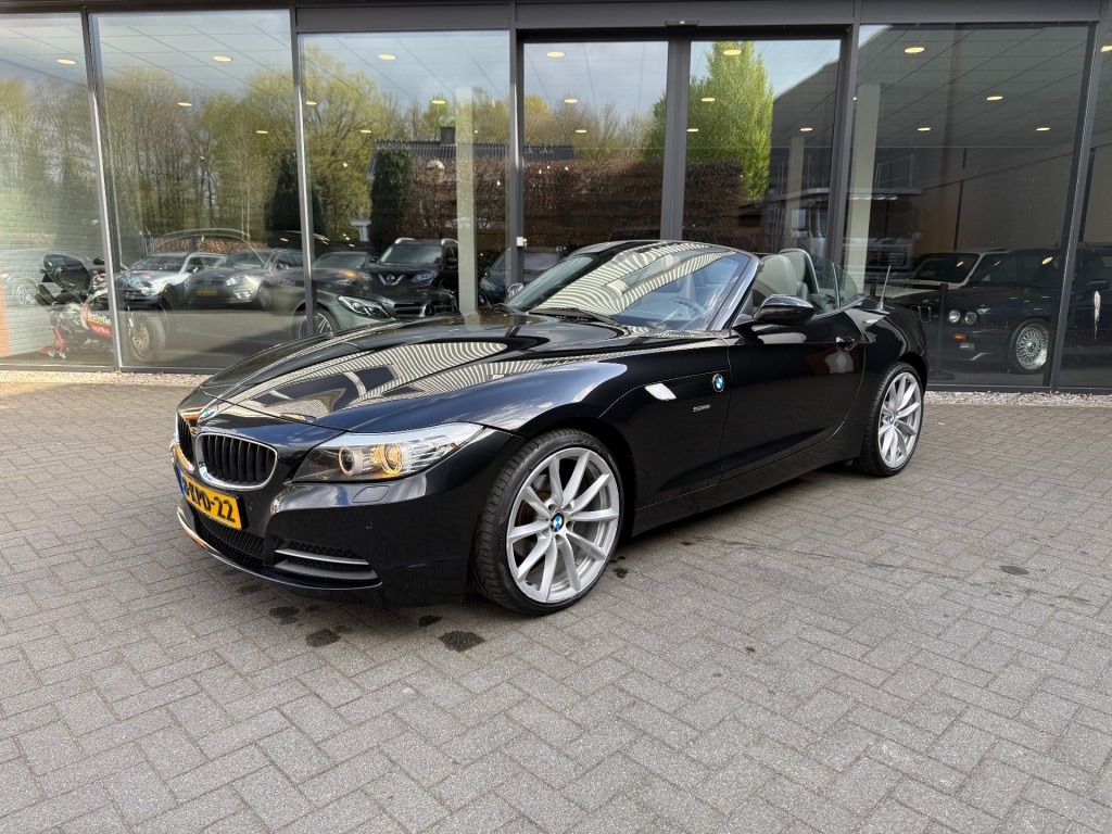 BMW Z4 sDrive20i High Exe,Xenon,Sportleer,NaviPro,Stoelverw,Clima,HiFi,Dealer OH,Cruise