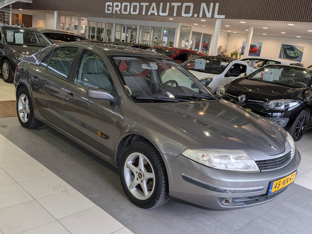 Renault Laguna 1.6-16V Authentique Airco, Cruise Control, Trekhaak, Stuurbekrachtiging