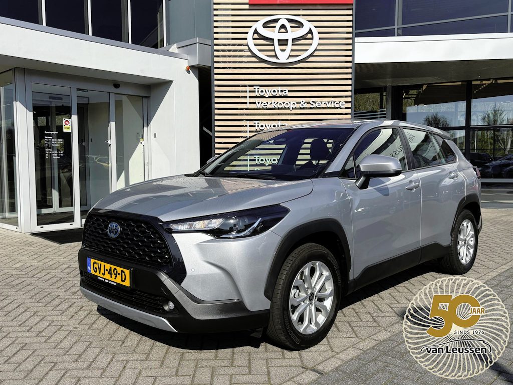Toyota Corolla Cross HYBRID 200 DYNAMIC STOEL/STUURVERW PARK-SENSOREN BLIND-SPOT CLIMA AD-CRUISE 17' LM-VELGEN CAMERA APPLE/ANDROID