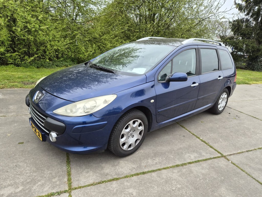 Peugeot 307 2.0-16V PREMIUM - Koppeling komt niet goed vrij