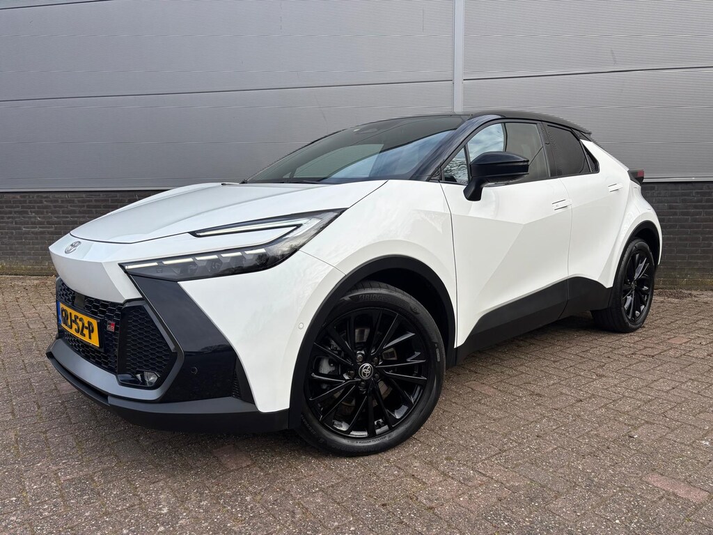 Toyota C-HR / C-HR+ 2.0 Plug-in Hybrid 220 GR SPORT PLUS