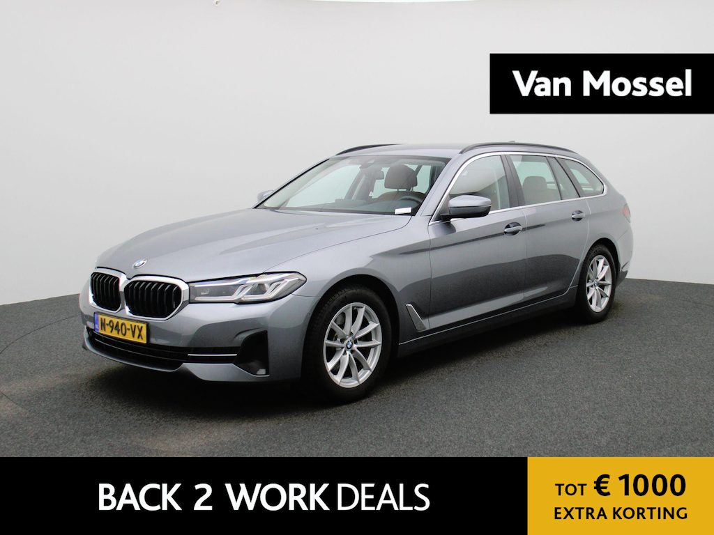 BMW 5-Serie Touring 520i Business Edition Plus | Automaat | Apple CarPlay / Android Auto | LMV | Navigatie | Stoel verwarming | Virtual cockpit | Leder | Parkeer sensoren | Elec. achterklep | Virtual cockpit | Camera | Climate control | Cruise control | DAB |
