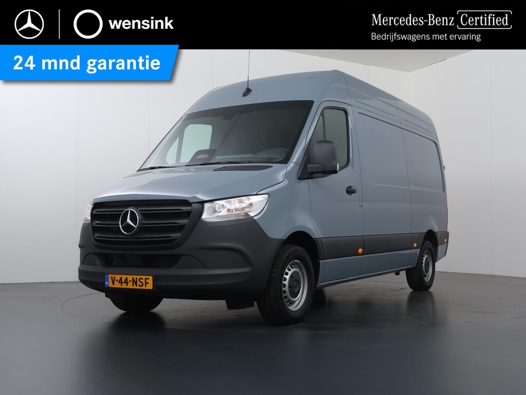 Mercedes-Benz Sprinter 317 CDI | Aut. | L2 H2 | Pro | Verwarmde Chauffeursstoel | Bijrijdersbank | Spiegelpakket | Achteruitrijcamera | Airco | Cruisecontrol | Dodehoekassistent | 3500kg AHW | Certified |