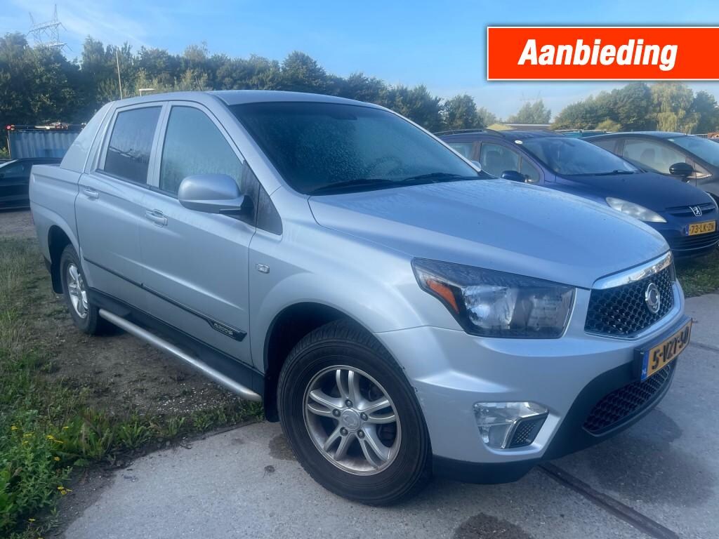 SsangYong Actyon Sports 2.0D Sapphire 4WD AUT LEER MOTOR KAPOT
