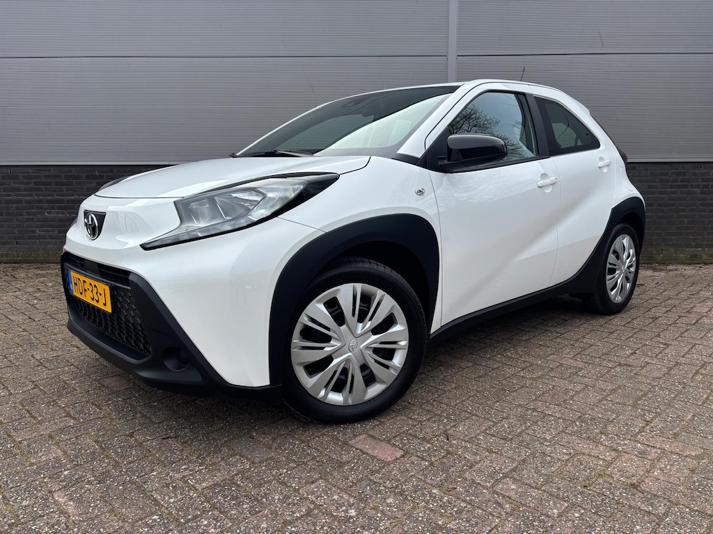 Toyota Aygo X 1.0 VVT-i MT Play