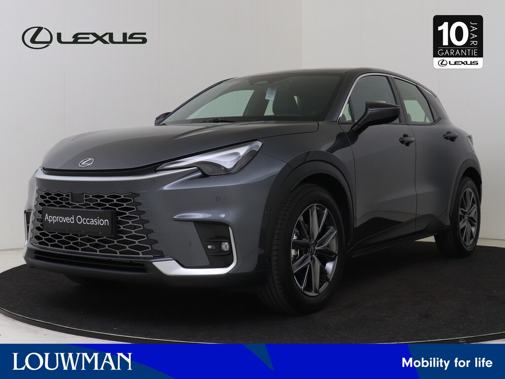 Lexus LBX Relax 2WD Advanced Pack | HUD | 360 Camera