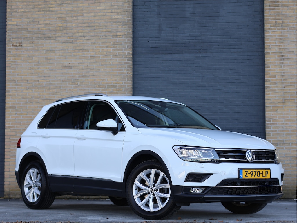 Volkswagen Tiguan 1.5 TSI Highline DSG | LED | ACC | Navi | Trekhaak 1.800kg | Stoelverw. |