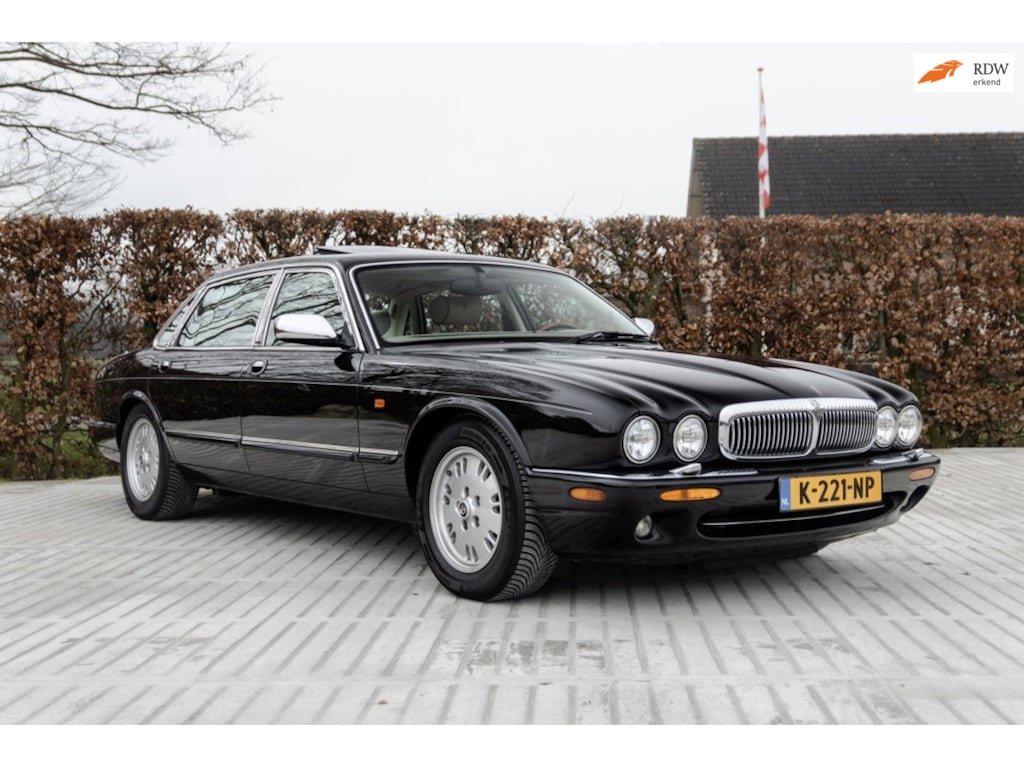 Daimler 4.0 4.0 V8 LWB