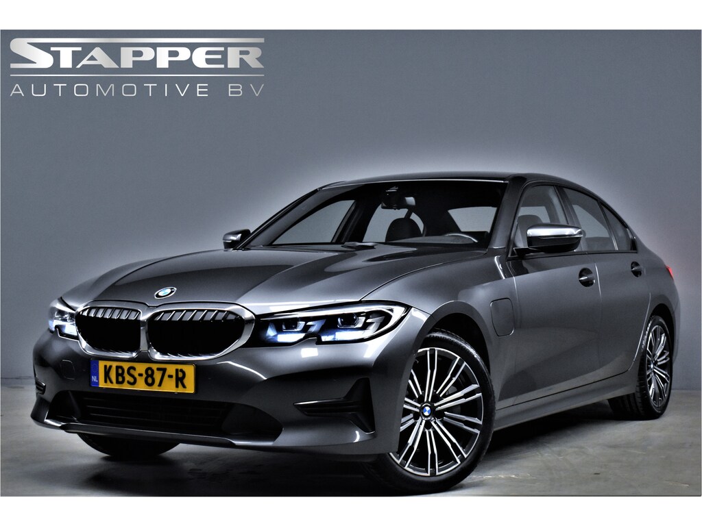 BMW 3-Serie 330e 292pk Automaat High Executive Virtual/Carplay/Camera/Sportstoelen/Led/Leer/Pdc/Cruise/Lmv18"