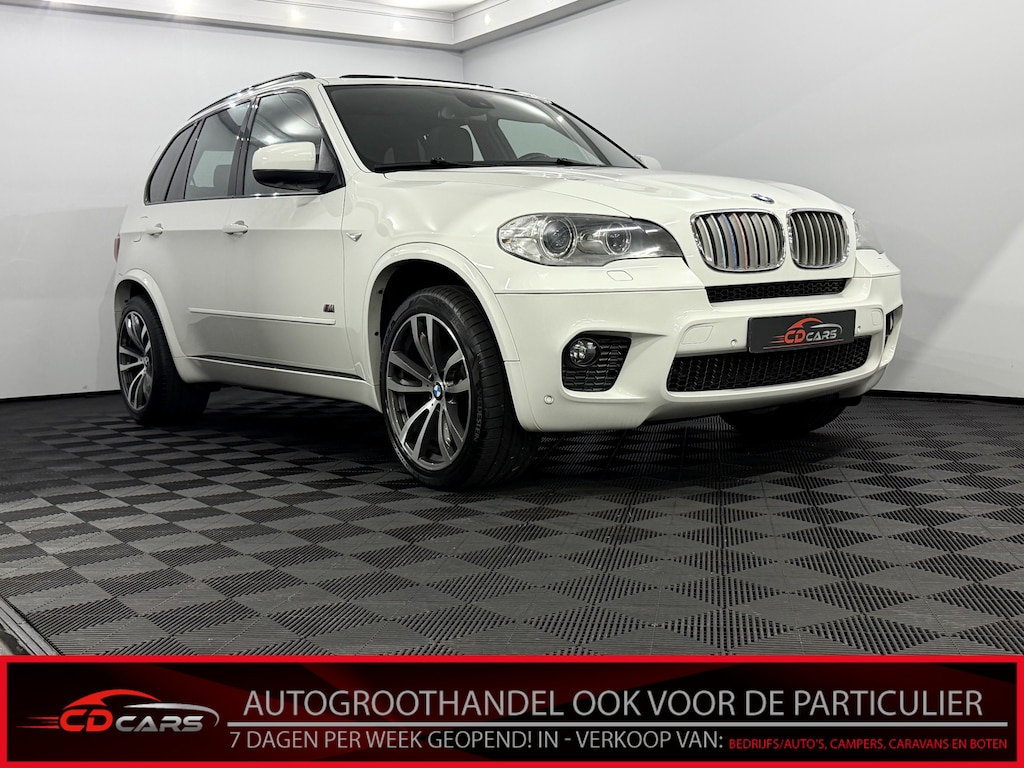 BMW X5 xDrive40d High Executive Panoramadak, Camera, Leder, Navi, Head-up display, Keyless start, Memory stoelen, Elektrische achterklep, Trekhaak .