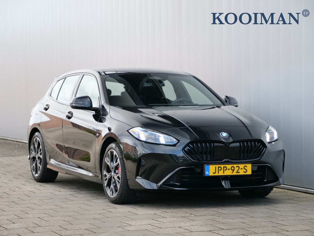 BMW 1-Serie 116 automaat 123pk M Sportpakket Pro Stoelverwarming /  Camera / Keyless entry