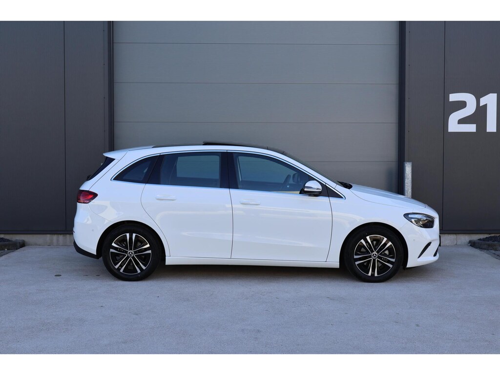 Mercedes-Benz B-klasse 200 Luxury Line / Panoramadak / Stuurwielverwarming / Stoelverwarming