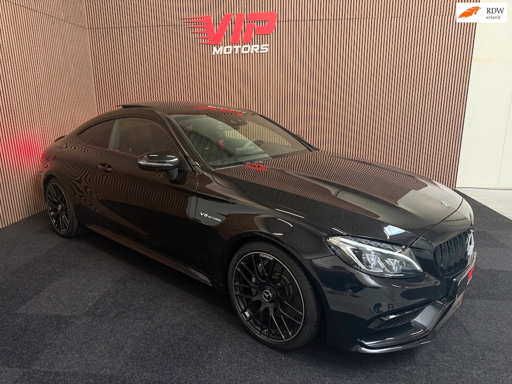 Mercedes-Benz C-klasse 63 AMG Coupé [ full option ]