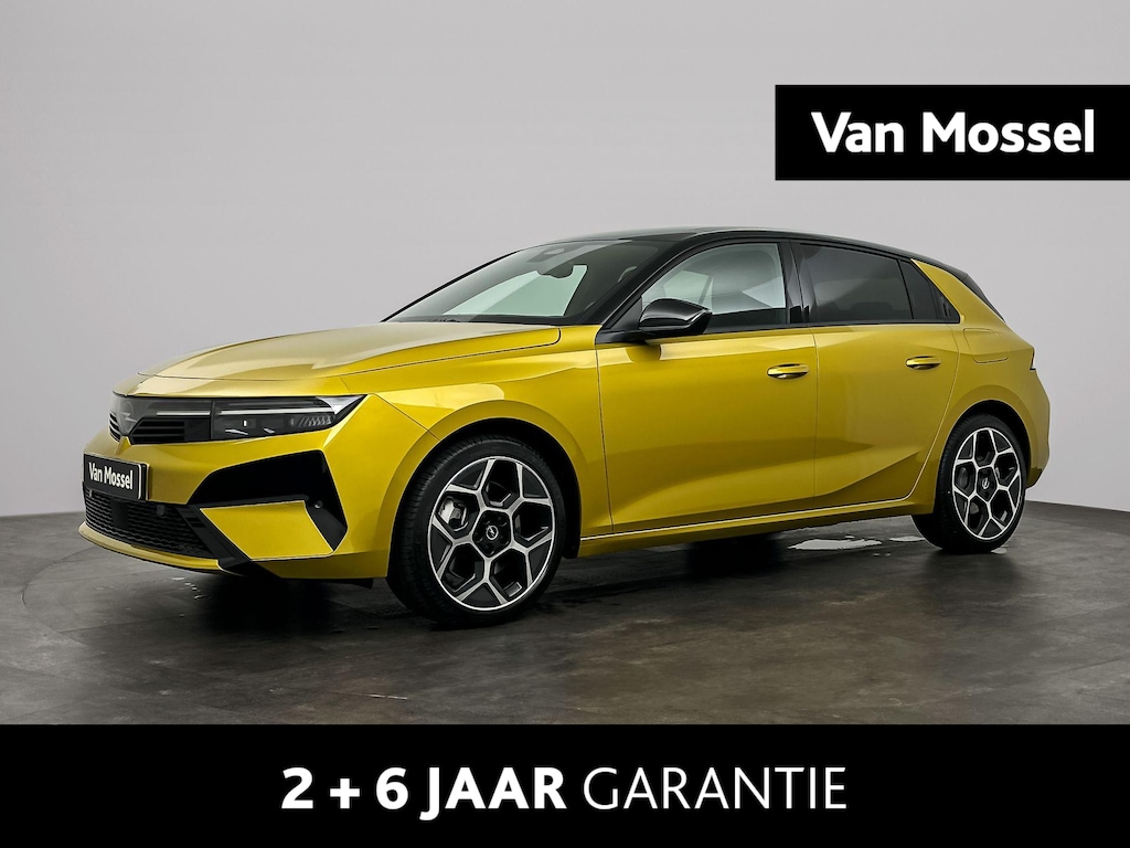 Opel Astra 1.6 Turbo Plug In Hybrid Ultimate | DEMOVOORDEEL | Panodak | Suede Bekleding | Camera | Stoel & Stuurverwarming | PDC | LMV | 2+6 Jaar Garantie!