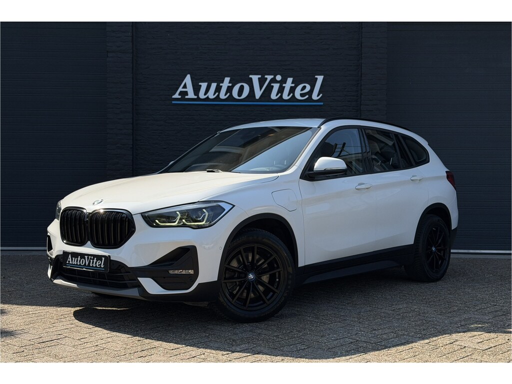 BMW X1 xDrive25e | Elektrische Klep | PDC V + A | LED | Apple Carplay | DAB | 35x op voorraad !