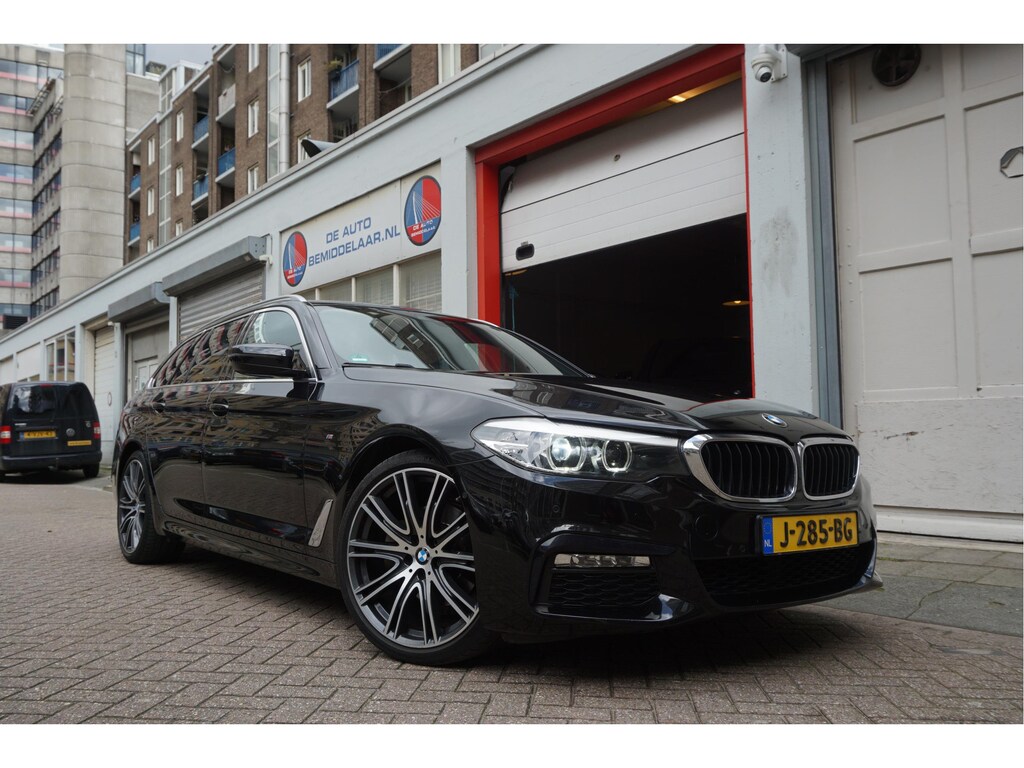 BMW 5-Serie Touring 520i High Executive M-SPORT | 20inch | Electrische sportzetels | Volledig onderhouden |