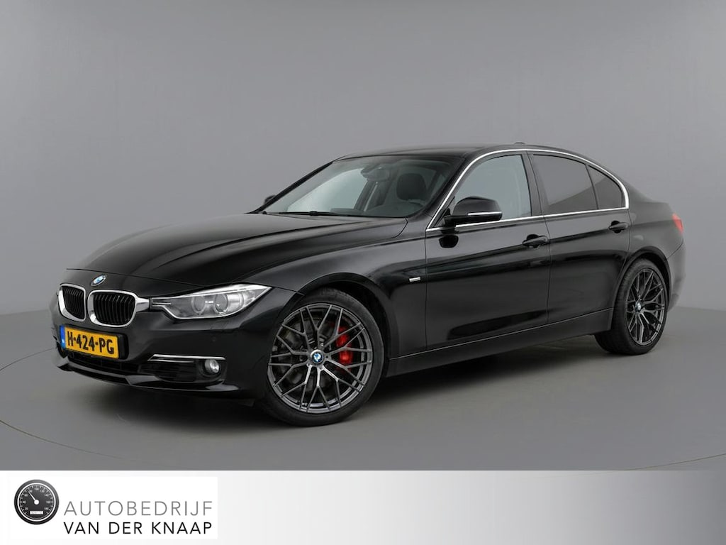 BMW 3-Serie 335i | Clima | Cruise | Multimedia/Navi | Stoelverwarming | Leder | PDC + Camera |