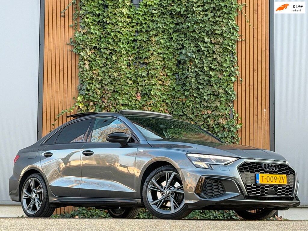 Audi A3 Limousine 35 TFSI edition one|PANO|SFEER|S-Line|CAMERA