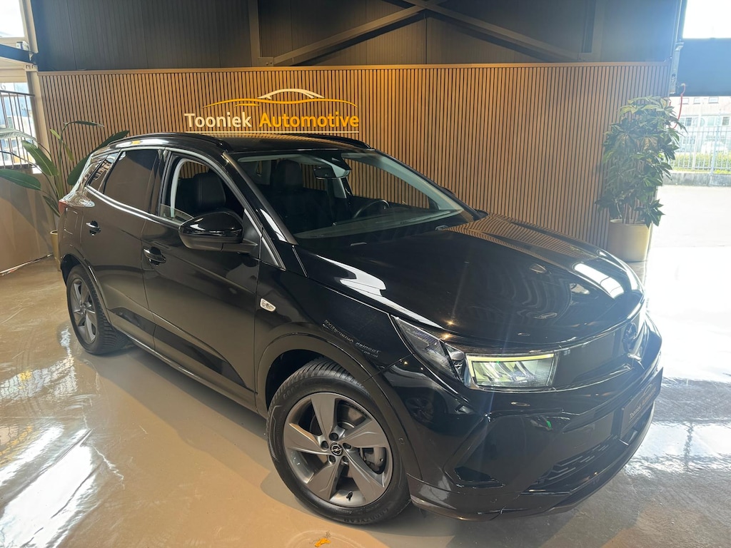 Opel Grandland 1.6 Turbo Plug-In Hybrid Ultimate Black Edtion Navigatie Cruise Control LMV  El Achterklep