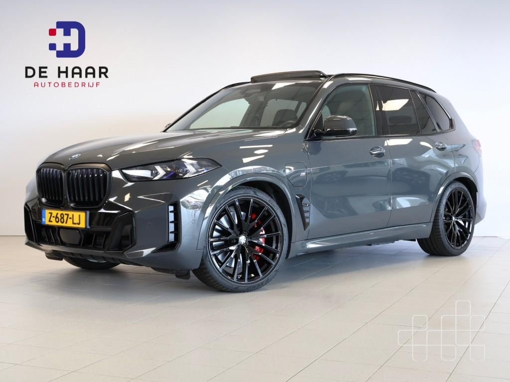 BMW X5 xDrive50e - Pano - M Kuipstoelen - Harman/Kardon - Sky Lounge