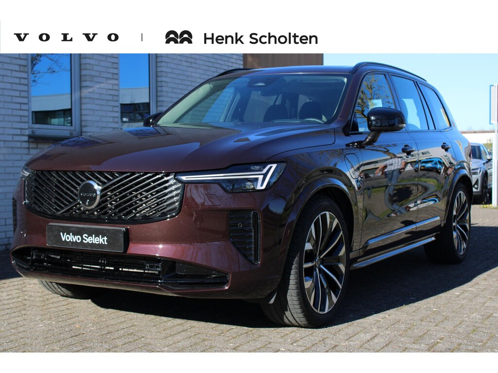 Volvo XC90 T8 Plug-in hybrid AWD Ultra Dark | Panoramadak | Trekhaak | Luchtvering | All-season banden | Head-up display | Premium audio by Bowers&Wilkins | 360 graden camera | Verwarmbare voorstoelen en achterbank | Verwarmbaar stuurwiel | Bowers & Wilkins audio | Apple carplay | Adaptive cruise control | 7-zits |