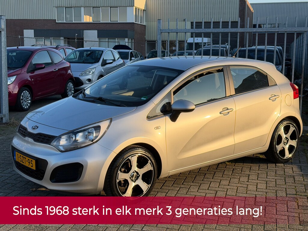 Kia Rio 1.4 CVVT Comfort Pack 109PK 5 DEURS! AIRCO l 17'LMV l MTF-STUUR l ELEK PAKKET! DEALER OH l TOPSTAAT! NIEUWE APK!