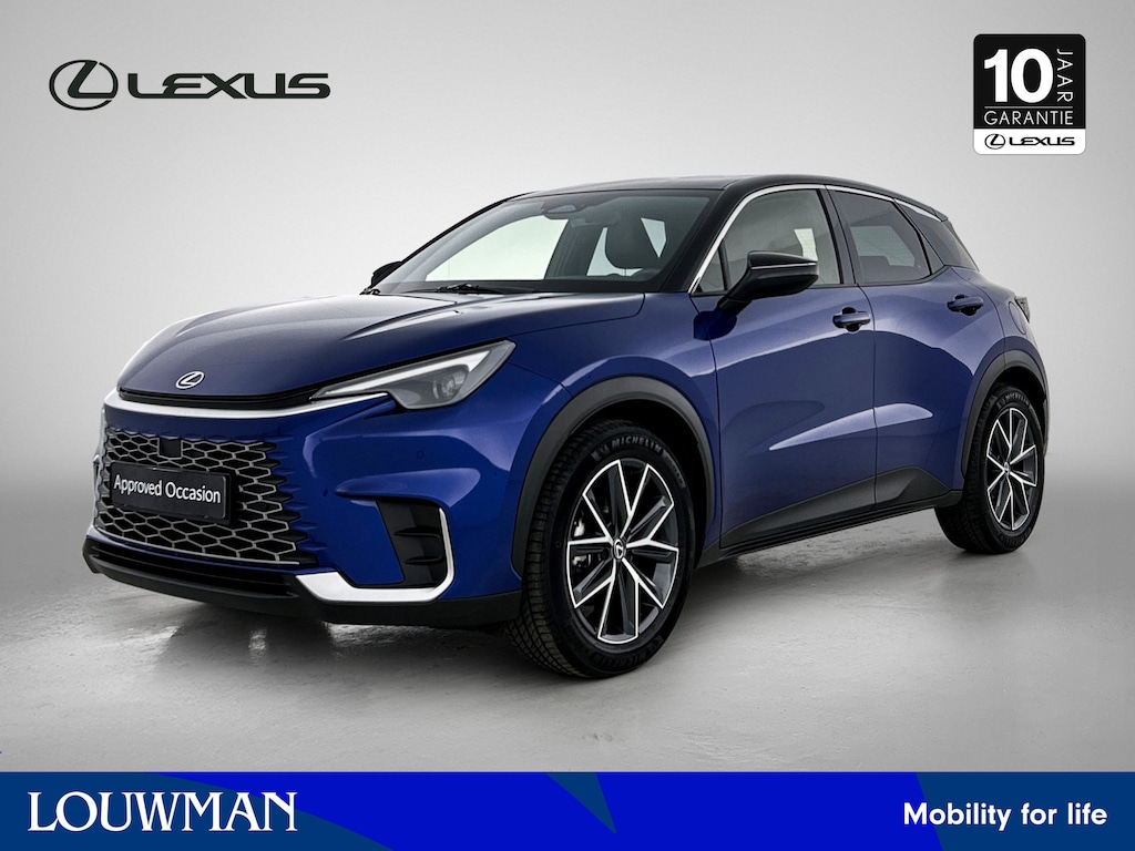Lexus LBX Emotion 2WD | BTW voertuig | Lederen bekleding | BlindSpot Monitor | Stoel+stuurverwarming | Parkeersensoren Voor+achter | Apple CarPlay/Android Auto | Cruise Control Adaptive |