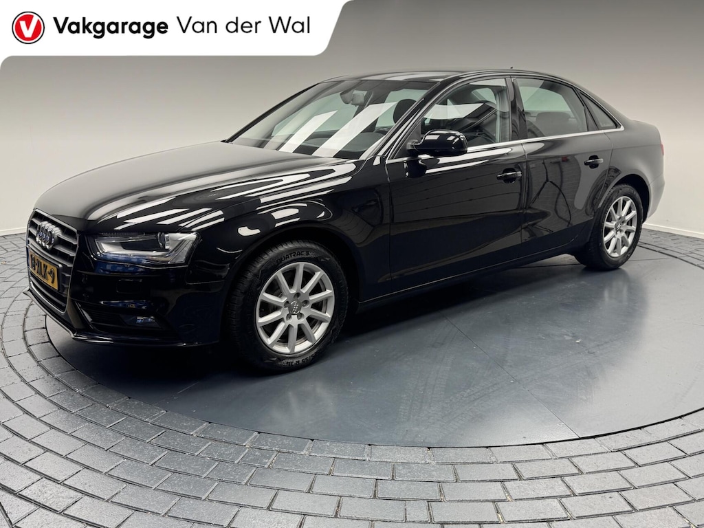 Audi A4 Limousine 1.8 TFSi Pro Line Trekhaak-Navigatie-Cr.contr-Clima-Parkeersensoren-Lm16''velgen