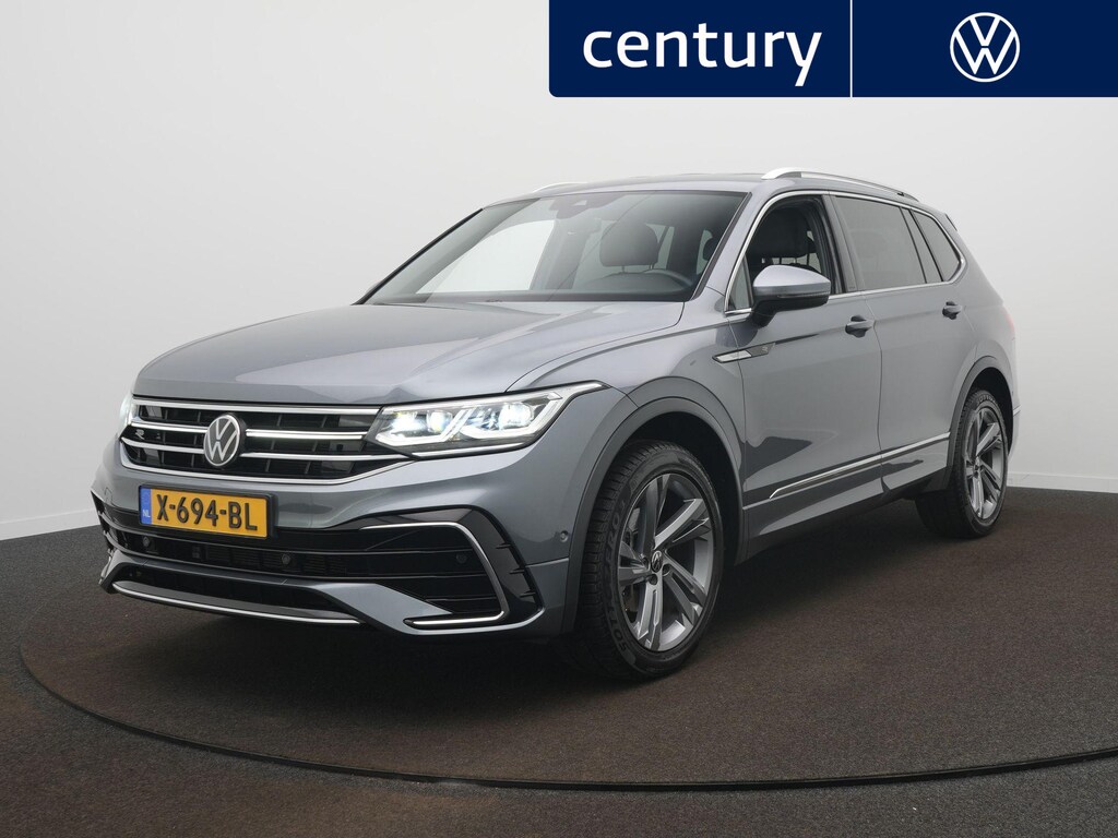 Volkswagen Tiguan Allspace 1.5 TSI R-Line 7p. Automaat - Camera - 7 pers. - IQ light - Navigatie - ACC - Park Assist