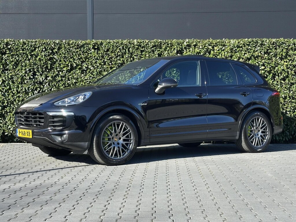 Porsche Cayenne 3.0 S E-Hybrid Platinum Edition, PANORAMADAK, SPORTCHRONO, LUCHTVERING, BOSE SOUND, LEDER/ALCANTARA, CRUISE CONTROL, CLIMATE CONTROL, STOELVERWARMING, LICHTMETAAL 20"