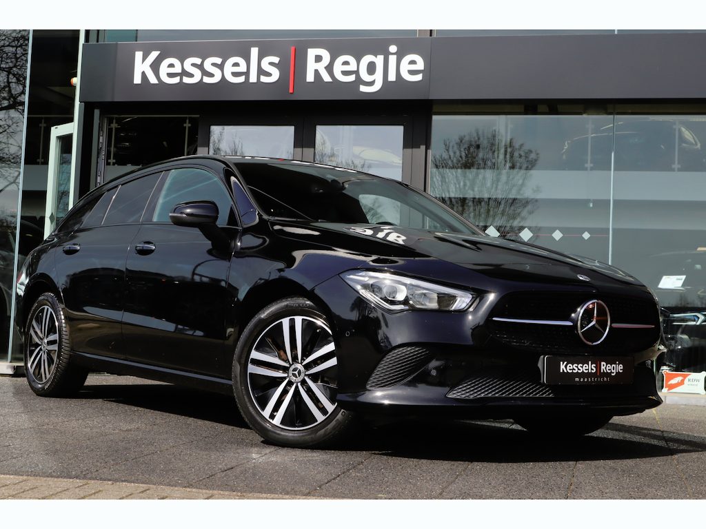 Mercedes-Benz CLA Shooting Brake 250 e Night | Distronic | Keyless | Widescreen | Camera | CarPlay | Stoelverwarming | DAB | Sensoren | LED