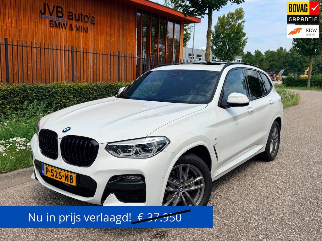 BMW X3 XDrive20i M-sport, panoramadak, trekhaak, ACC