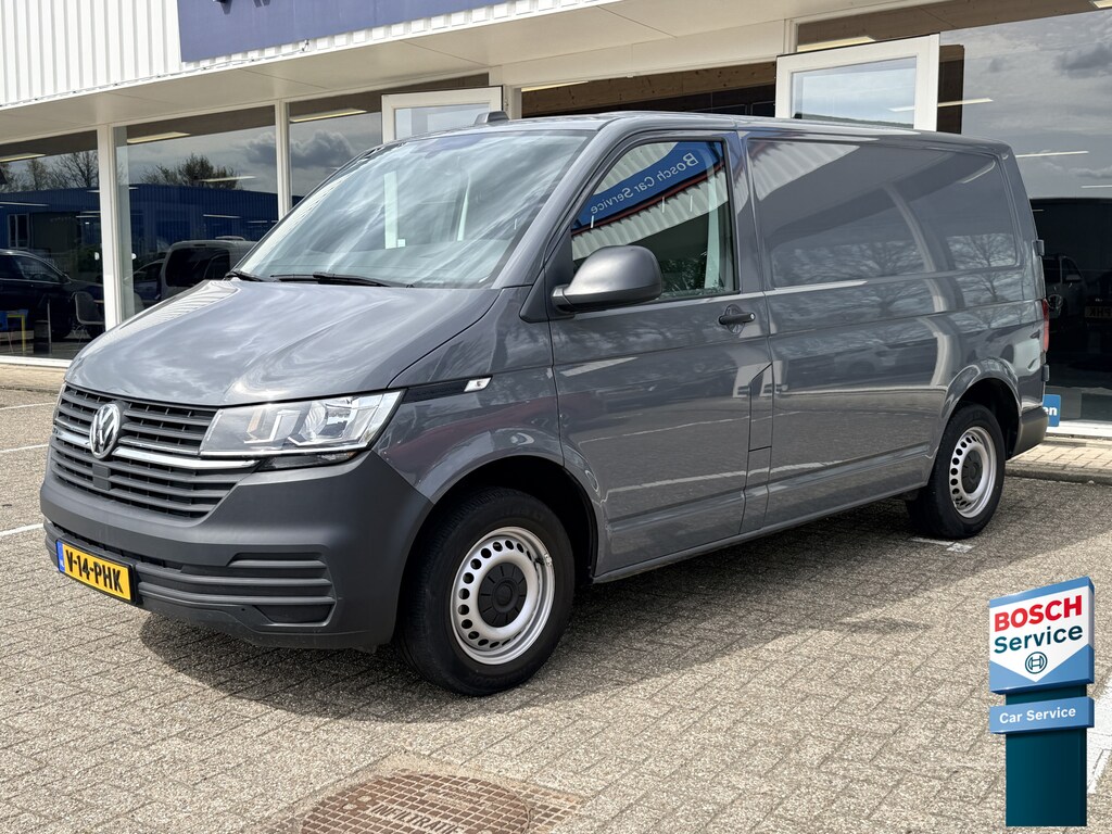 Volkswagen Transporter 2.0 TDI 150pk T6.1 L1H1 32 Comfortline | Trekhaak | Airco | Adapt. Cruise | Stoelverwarming Links | PDC incl. Camera