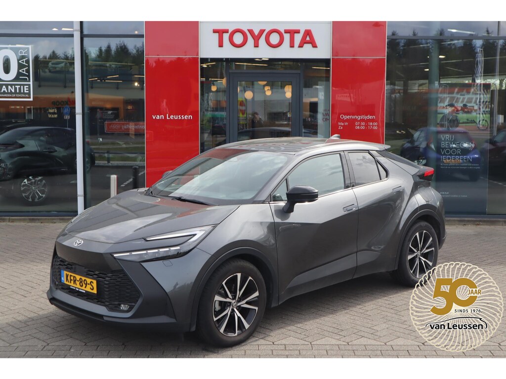 Toyota C-HR / C-HR+ 1.8 HYBRID 140 FIRST-EDITION STOEL/STUURVERW. P-SENSOREN EL-ACHTERKLEP DODEHOEK ANDROID/APPLE